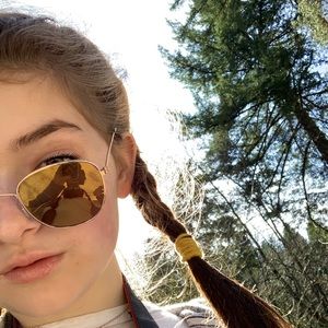 Meet your Posher, Natalie